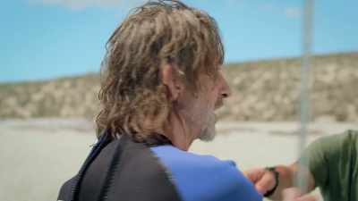 Poke it in the eye
if it gets close. - 6-Headed Shark Attack