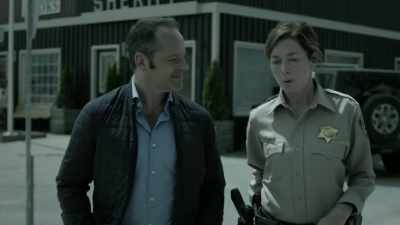 - Poker in my office...
[sighs] - Eyewitness