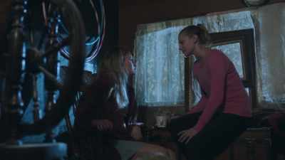 -Pol|y...
-(DOOR OPENS) - Riverdale