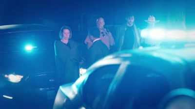 [police car wails] - Sister Wife Murder