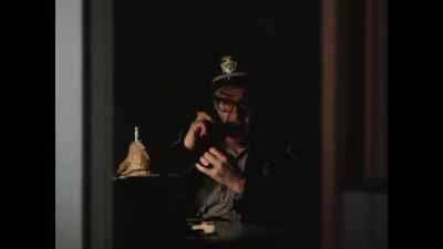 Police-Get me the police. - Kolchak: The Night Stalker
