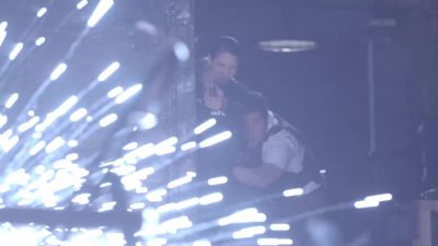 Police! Hands in the air! - The Mentalist
