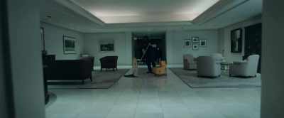 Police, move! Move, move, move! - The Shadow Effect
