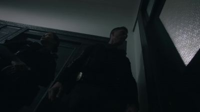 Police. Open up. - The Rookie