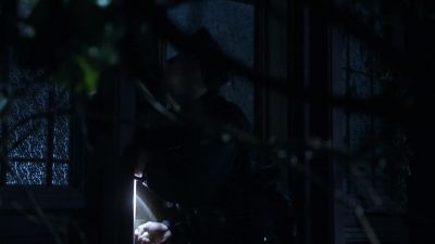 Police. Open up. - Curse of Chucky