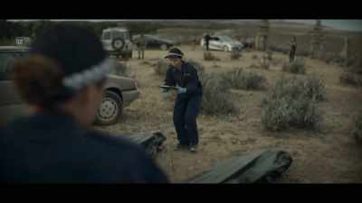 [police radio chatter] - The Tourist