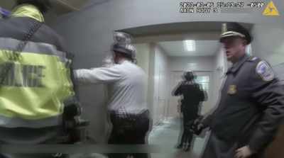 (police radio chatter) - Four Hours at the Capitol
