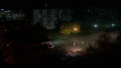 - [POLICE RADIO CHATTER]
- [SIRENS] - Young Wallander