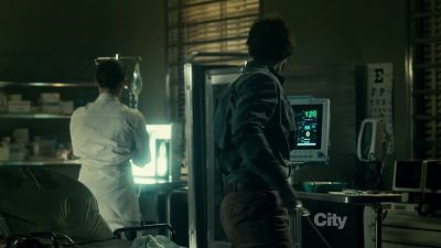 (POLICE RADIO CHATTERING) - Hannibal