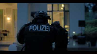POLICE - Rising High