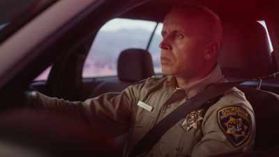 [police siren wailing] - Road Trip Hostage