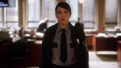Pomedlenneye, Captain. Slow down. - The Flash
