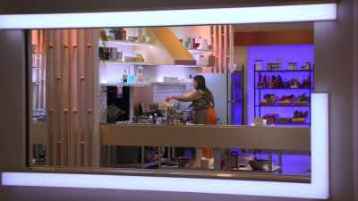 POONAM: As a home cook,
I feel a bit nervous, - Secret Chef
