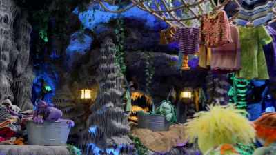 Poor Merggles.
That Doozer stick goo really got to them. - Fraggle Rock: Back to the Rock
