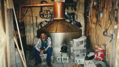 Popcorn sutton, - Moonshiners: Master Distiller