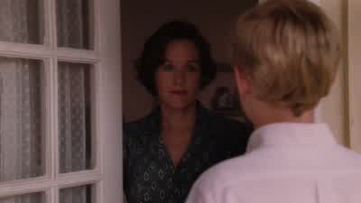 Por favor, señora Baker. - Flipped