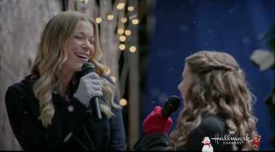 Porque é véspera de Natal,
e tenho que ficar aqui - It's Christmas, Eve