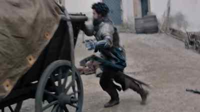 Porthos, stop him! Take the wagon! - The Musketeers