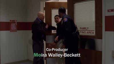 {\pos(192,210)}Sir, can I help you? - Breaking Bad