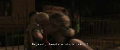 - Posso aiutare!
- Sophie, ascoltami. - Here Now