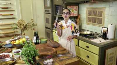 Pour some olive oil in it, - Selena + Chef