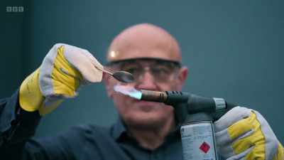Powder titanium
has far more of its surface, - Secrets of Size: Atoms to Supergalaxies