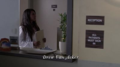 ( power tool whirring ) - Pretty Little Liars