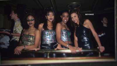 [Powers] Beyoncé starts
as the protégé of her father, - Women Who Rock
