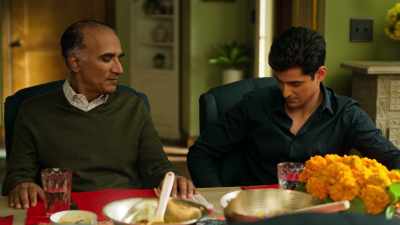 Prashant, I noticed that you carry
your cell phone in your front pocket. - Never Have I Ever