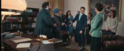 - Premier, just elected.
- May I offer something? - Tolo Tolo