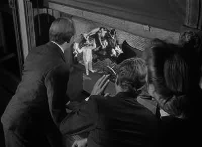 President's niece huhBefore he's through she'll be a president's wife - Citizen Kane