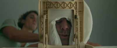 - Pressure's all right, Gary?
- It's perfect. - Down Low