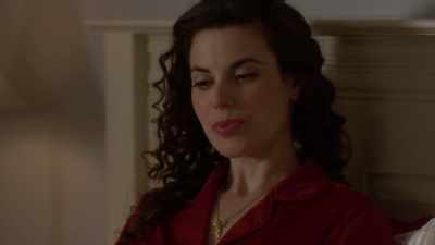 Pretty, happy, successful
Fiona Appleby. - The Secret Gift of Christmas