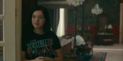 - Pretty.
- Thank you. - The Mosquito Coast
