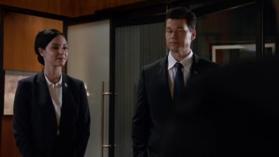 - Previously on
"Legends of Tomorrow"... - DC's Legends of Tomorrow