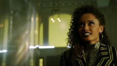 - Previously
on "Legends of Tomorrow"... - DC's Legends of Tomorrow