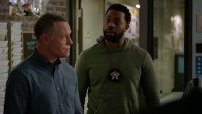 - Price wasn't the target. - Chicago P.D.