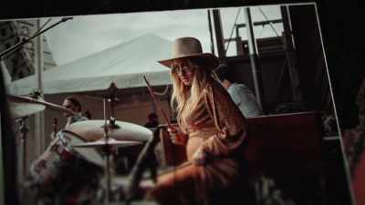 [Price] Women are writing - Women Who Rock