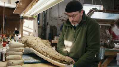 PRIMARILY, I USE
A TWO-PART EPOXY PUTTY. - Dino Hunters