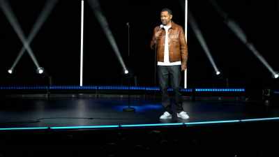Probabil că Dumnezeu are program scurt.” - Mike Epps: Ready to Sell Out