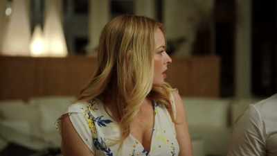- Probablemente deberíamos rendirnos, ¿sí? - Couples Retreat Murder