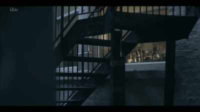 'Problem, I can't
get to the side gate. - Hatton Garden