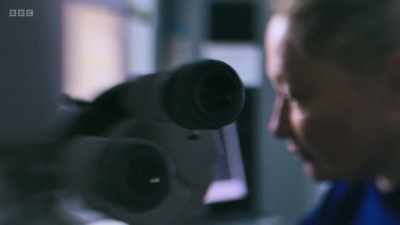 Professor Pippa Hawes
studies viruses like Covid-19 - Secrets of Size: Atoms to Supergalaxies
