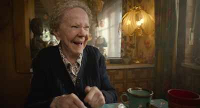 Pst.
* Oma lacht. * - Rehragout-Rendezvous