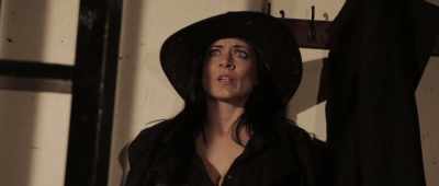 (pterodactyl growling) - Cowgirls vs  Pterodactyls