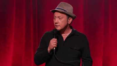 Ptičije gnezdo se odmah raspada. - Rob Schneider: Woke Up in America