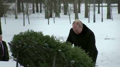 Publicly, he continued to maintain
that Russia had no plans - Putin vs the West