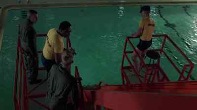 - Pull it back up.
- I can't. It's gonna take a couple seconds. - An Officer and a Gentleman