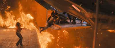 - Pull him up! - Maze Runner: The Death Cure