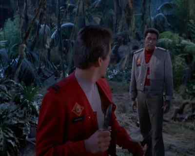 Pull me out. - Land of the Giants